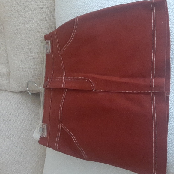 Zara Mini Skirt - Picture 2 of 7